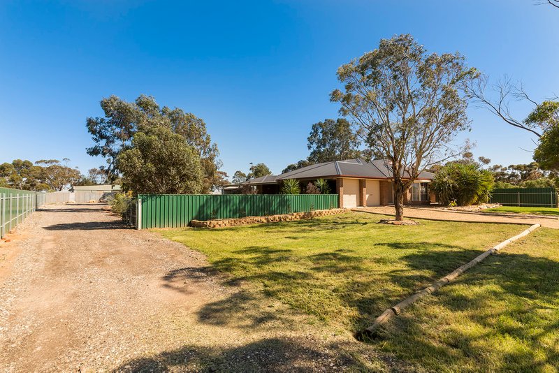 Photo - 26 Hall Road, Redbanks SA 5502 - Image 2