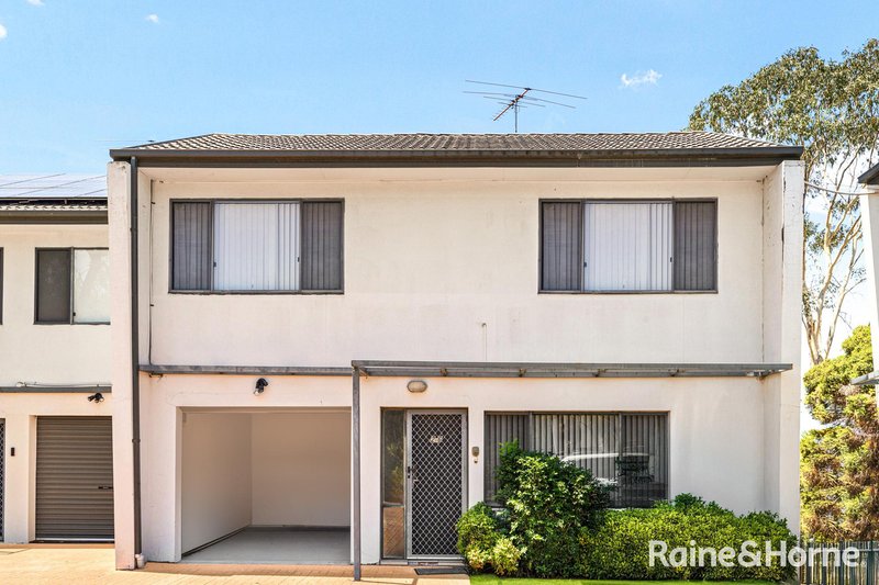 2/6 Hambledon Road, Quakers Hill NSW 2763