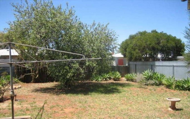 Photo - 26 Hambridge Road, Davoren Park SA 5113 - Image 2