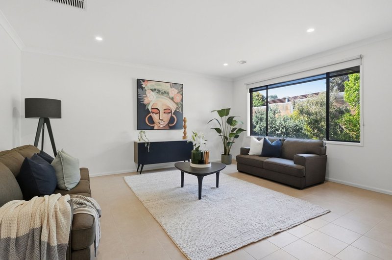 Photo - 26 Hamish Road, Darley VIC 3340 - Image 7