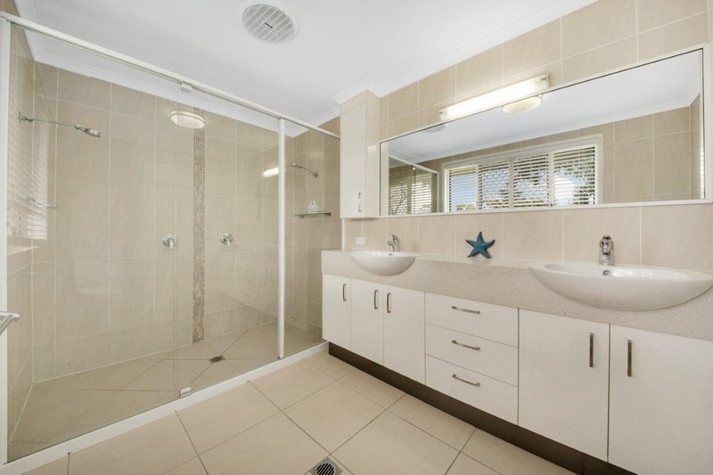 Photo - 26 Handley Drive, Boyne Island QLD 4680 - Image 13