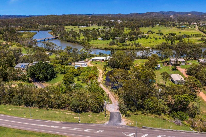 Photo - 26 Handley Drive, Boyne Island QLD 4680 - Image 20