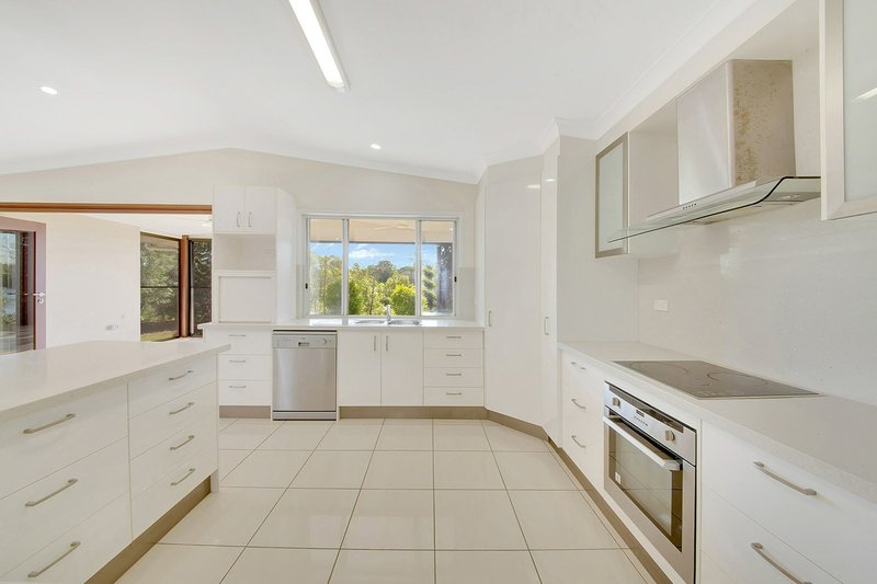 Photo - 26 Handley Drive, Boyne Island QLD 4680 - Image 7