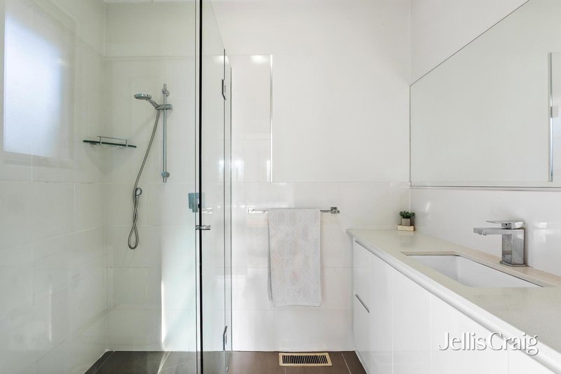 Photo - 2/6 Harper Avenue, Bentleigh East VIC 3165 - Image 6