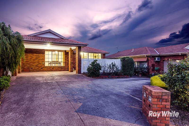 Photo - 2/6 Hawker Gardens, Berwick VIC 3806 - Image 12