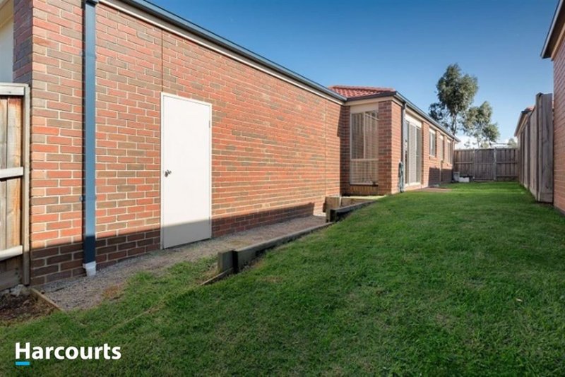 Photo - 26 Hawkeseye Way, Cranbourne East VIC 3977 - Image 8