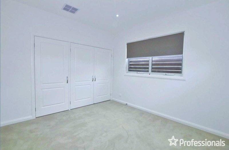 Photo - 2/6 Hennessy Street, Chadstone VIC 3148 - Image 8