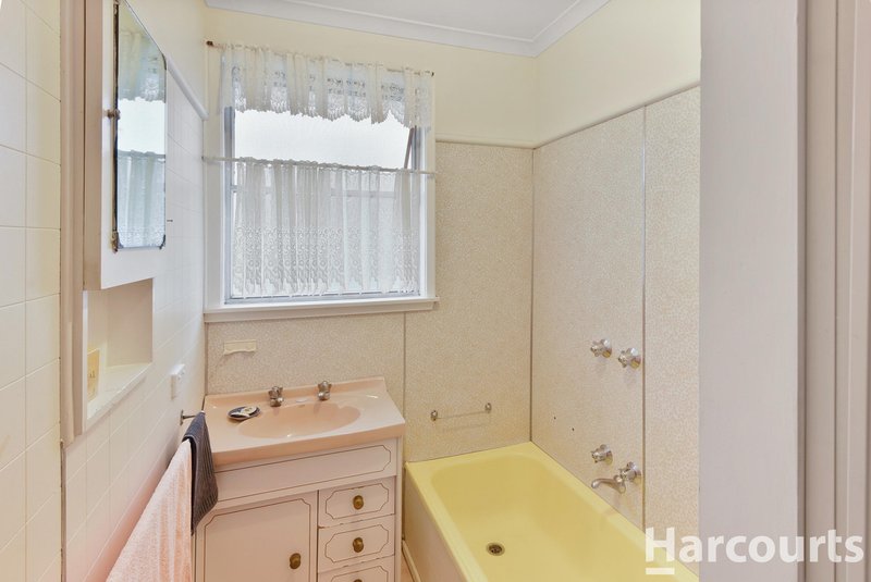 Photo - 26 Hennessy Street, Horsham VIC 3400 - Image 2