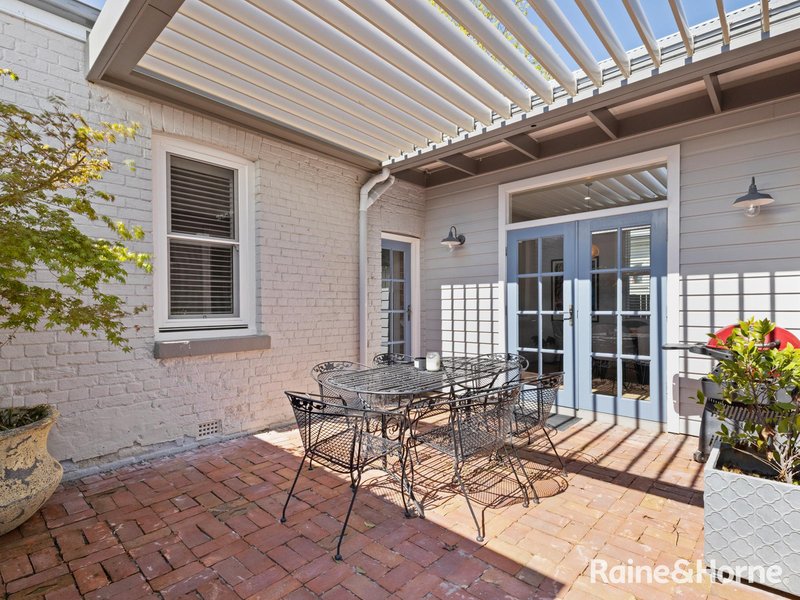 Photo - 26 Henry Street, Bathurst NSW 2795 - Image 6