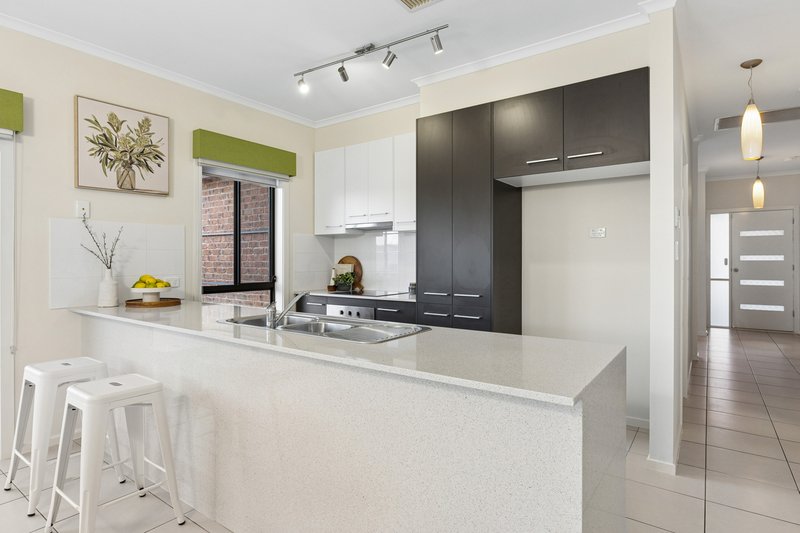 Photo - 26 Highland Street, Mount Barker SA 5251 - Image 3