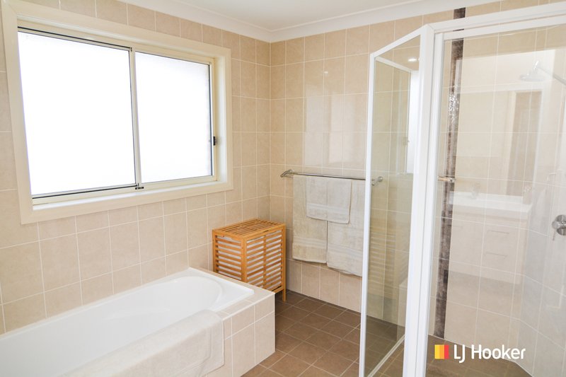 Photo - 26 Hillcrest Avenue, Lithgow NSW 2790 - Image 4