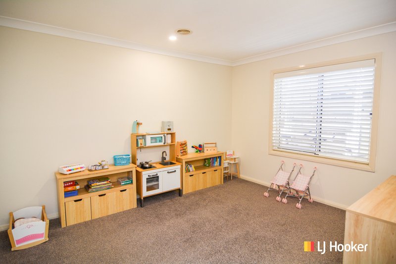 Photo - 26 Hillcrest Avenue, Lithgow NSW 2790 - Image 24