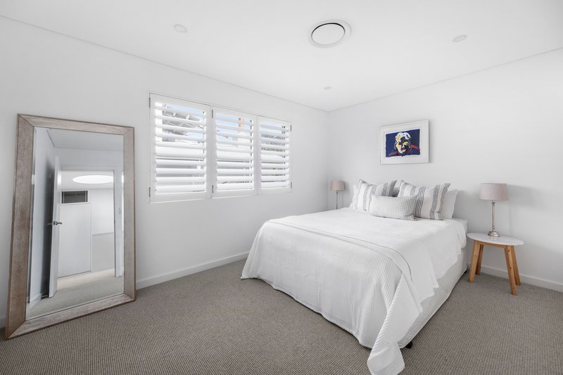 Photo - 26 Hillcrest Avenue, Mona Vale NSW 2103 - Image 17