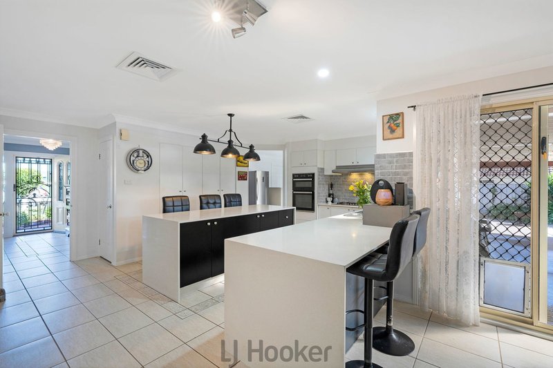 Photo - 26 Hilldale Drive, Cameron Park NSW 2285 - Image 6