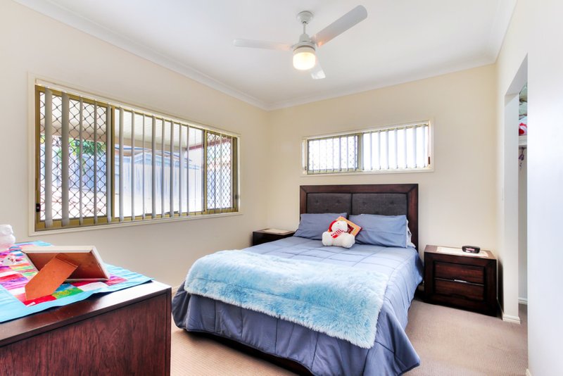 Photo - 26 Holliday , Edens Landing QLD 4207 - Image 10