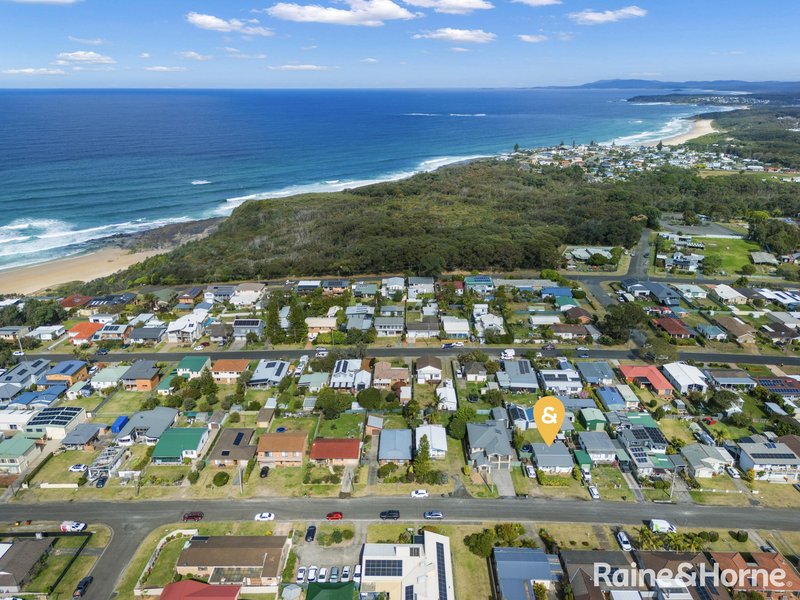 Photo - 26 Hollywood Avenue, Ulladulla NSW 2539 - Image 4