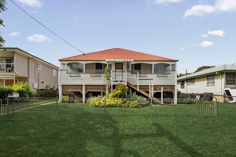 Photo - 26 Howie Street, Clayfield QLD 4011 - Image 2