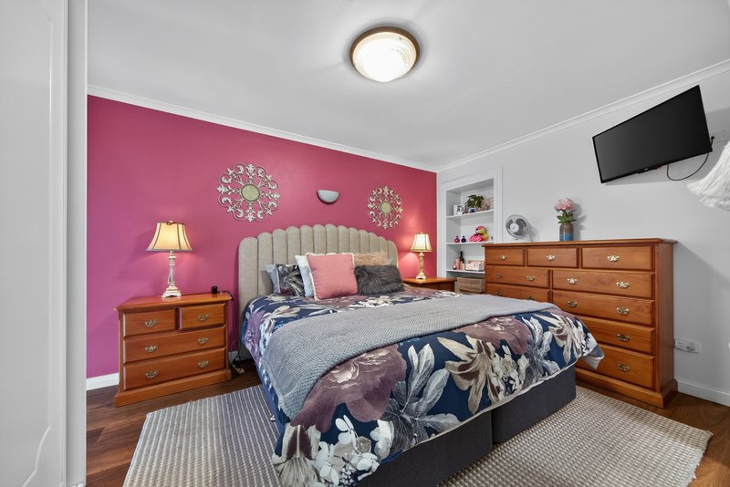 Photo - 26 Illalong Crescent, Munno Para SA 5115 - Image 2