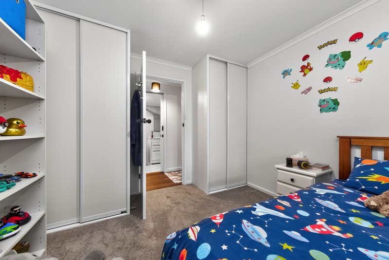 Photo - 26 Illalong Crescent, Munno Para SA 5115 - Image 9