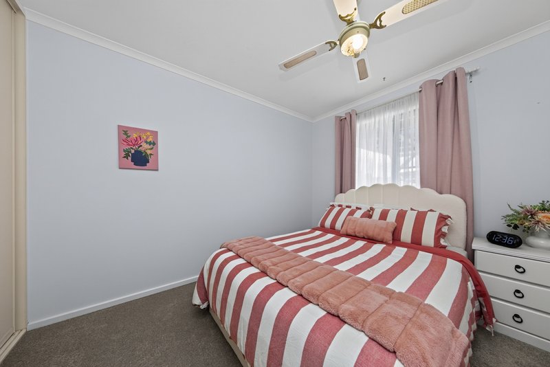 Photo - 26 Illalong Crescent, Munno Para SA 5115 - Image 13