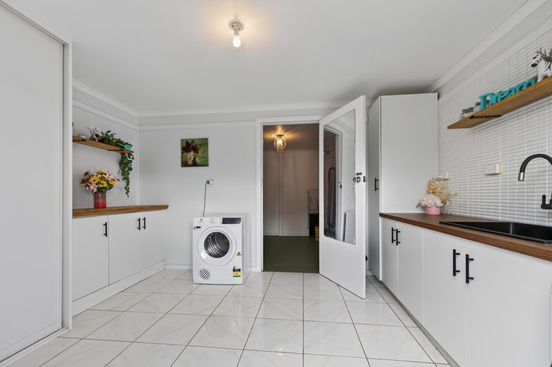 Photo - 26 Illalong Crescent, Munno Para SA 5115 - Image 18