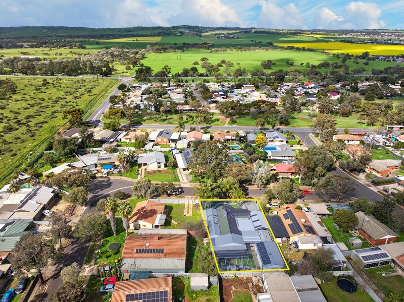 Photo - 26 Illalong Crescent, Munno Para SA 5115 - Image 23