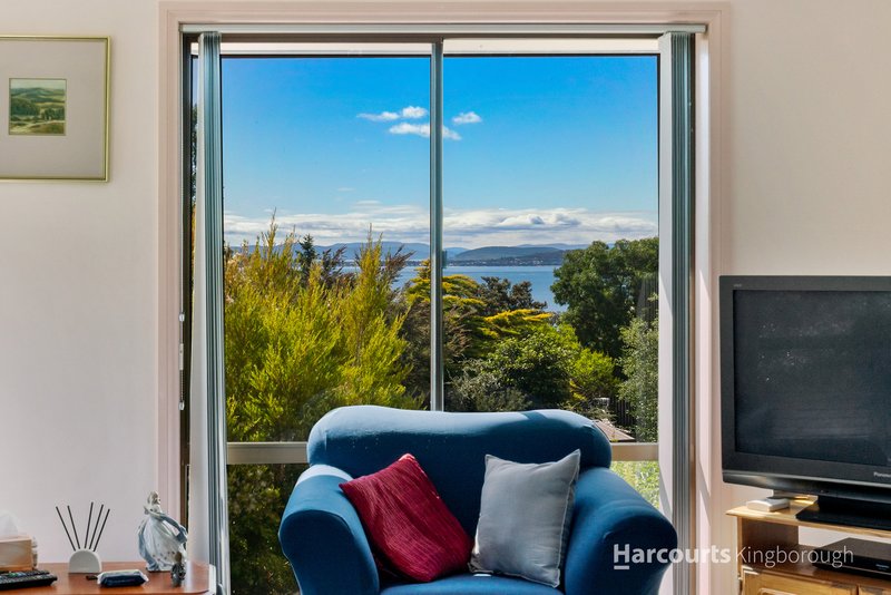 Photo - 2/6 Illira Way, Blackmans Bay TAS 7052 - Image 4