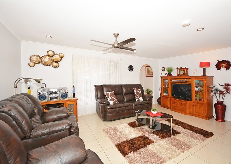 Photo - 26 Ironbark Street, Kawungan QLD 4655 - Image 9