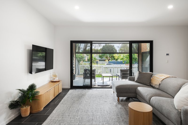 Photo - 26 Ivedon Street, Banyo QLD 4014 - Image 6