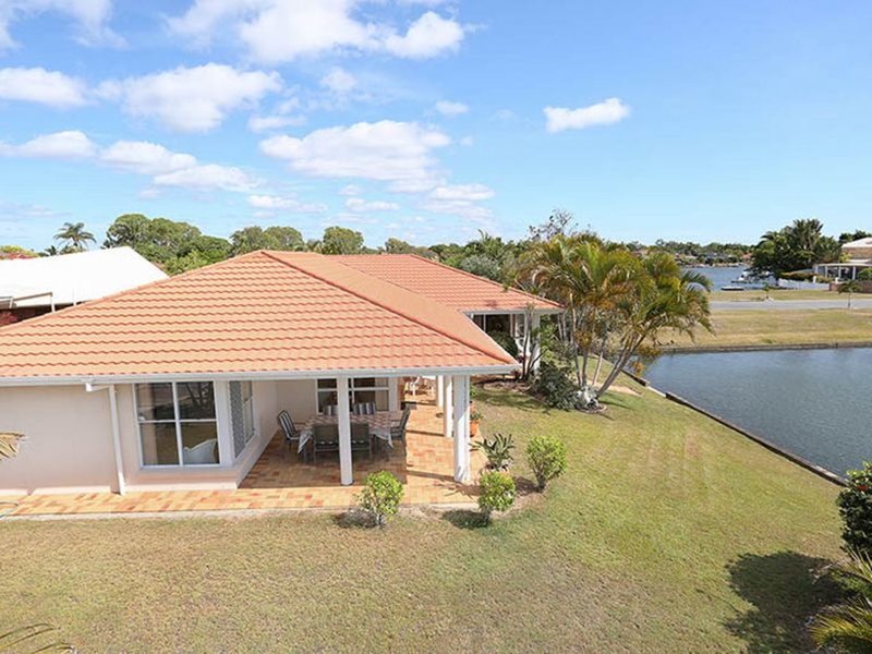 Photo - 26 Jacaranda Drive, Bongaree QLD 4507 - Image 12