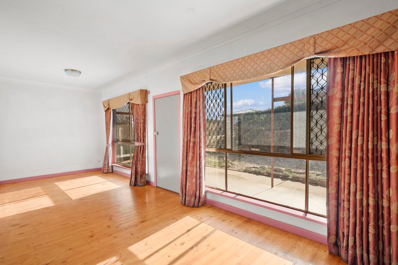 Photo - 26 Jamieson Street, Myrtleford VIC 3737 - Image 3