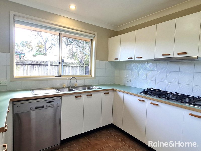 Photo - 26 Jimbour Court, Wattle Grove NSW 2173 - Image 7