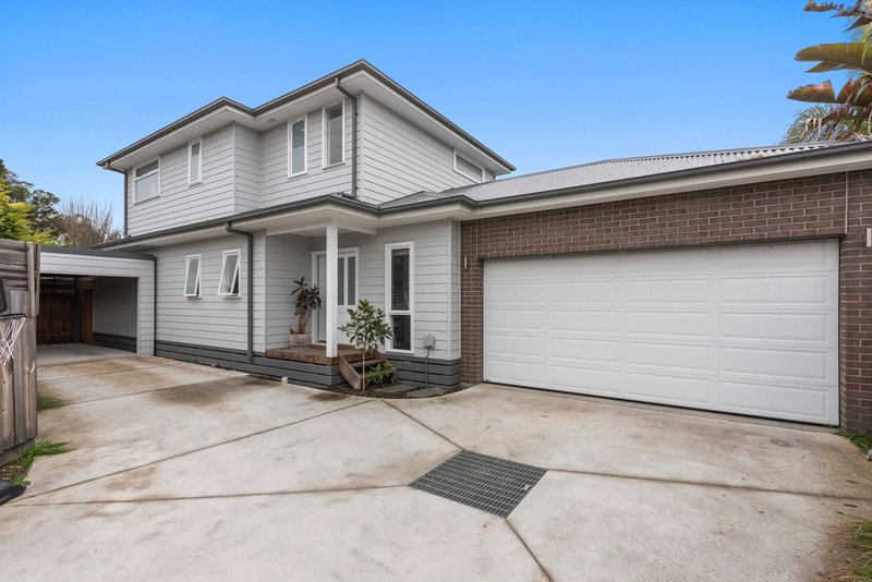 Photo - 2/6 Joroma Place, Wonga Park VIC 3115 - Image 1