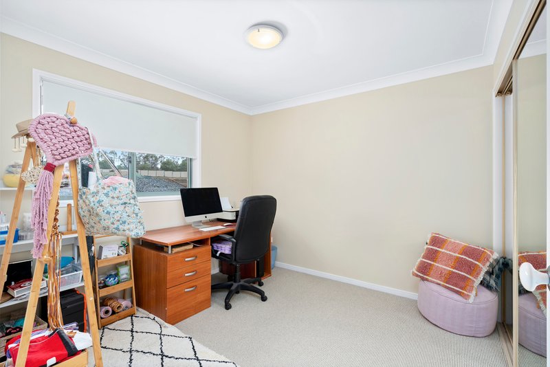 Photo - 2/6 Joshua Close, Arundel QLD 4214 - Image 9