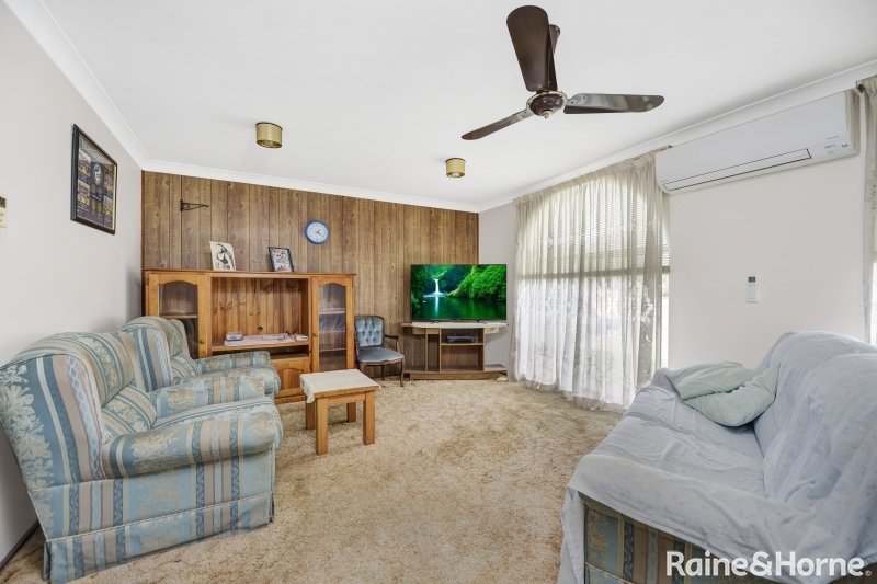 Photo - 26 Kalele Ave , Budgewoi NSW 2262 - Image 4