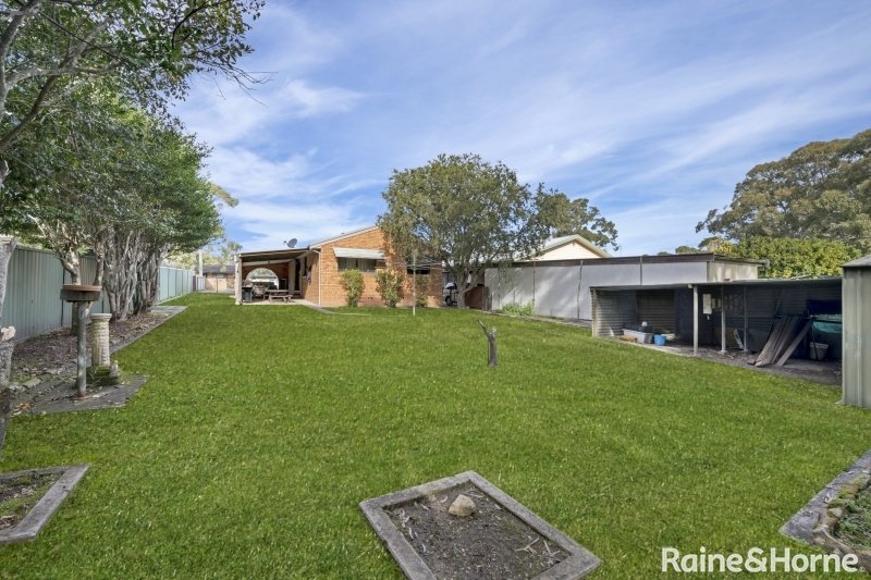 Photo - 26 Kalele Ave , Budgewoi NSW 2262 - Image 9