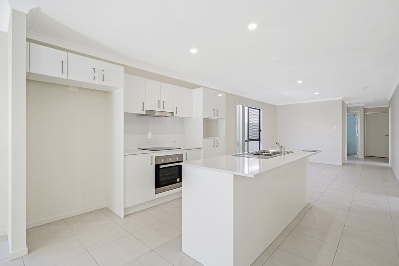 Photo - 26 Karmadee Place, Bracken Ridge QLD 4017 - Image 3