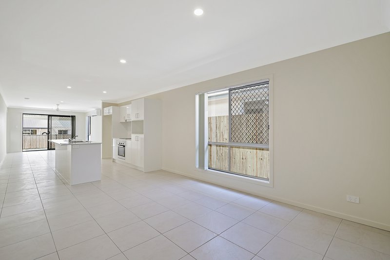 Photo - 26 Karmadee Place, Bracken Ridge QLD 4017 - Image 5