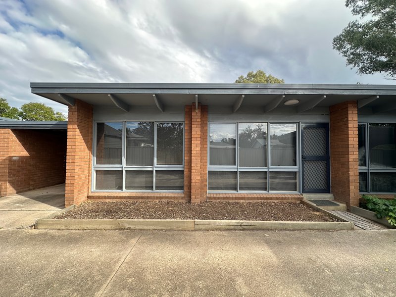 Photo - 2/6 Kent Street, Benalla VIC 3672 - Image 1