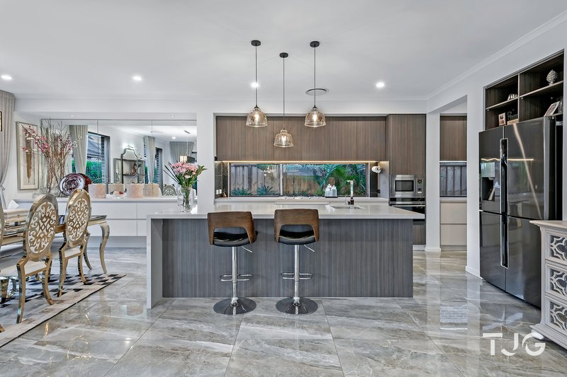 Photo - 26 Kiewa Grove (The Gables) , Box Hill NSW 2765 - Image 2