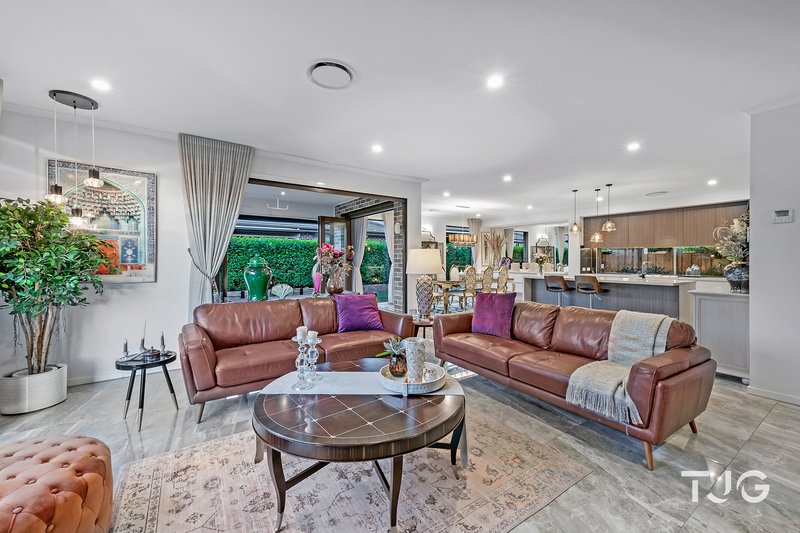 Photo - 26 Kiewa Grove (The Gables) , Box Hill NSW 2765 - Image 6