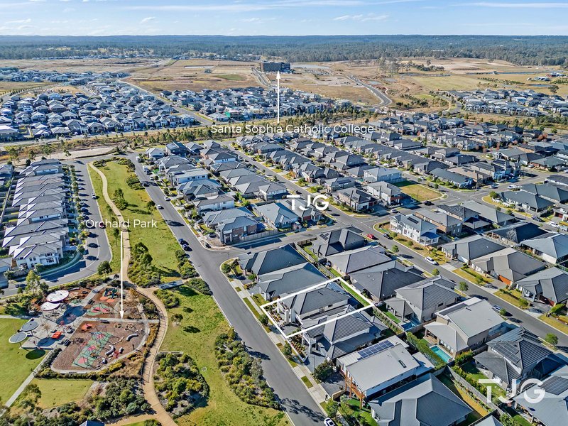 Photo - 26 Kiewa Grove (The Gables) , Box Hill NSW 2765 - Image 18