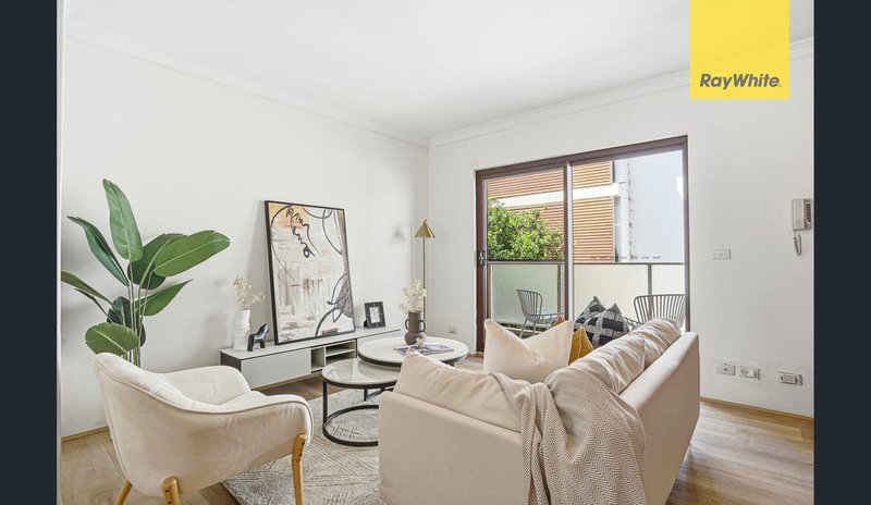 Photo - 2/6 King Street, Parramatta NSW 2150 - Image 2