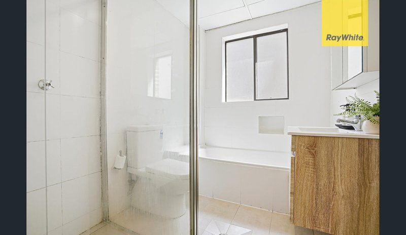 Photo - 2/6 King Street, Parramatta NSW 2150 - Image 4