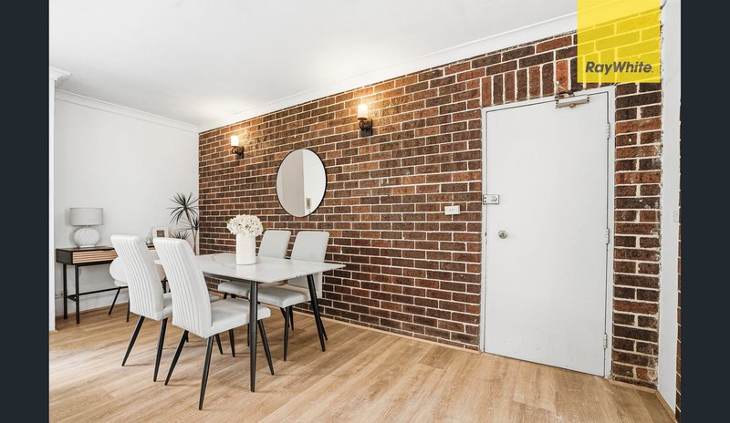 Photo - 2/6 King Street, Parramatta NSW 2150 - Image 5