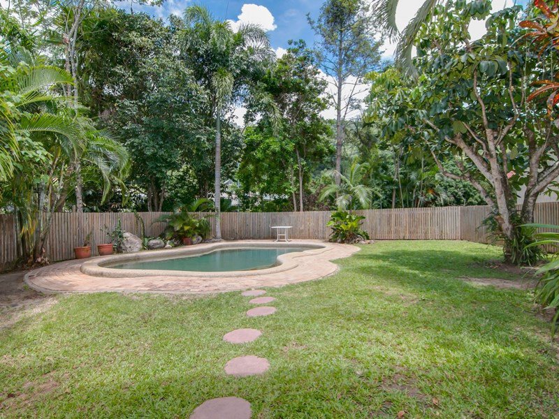 26 Knight Road, Smithfield QLD 4878