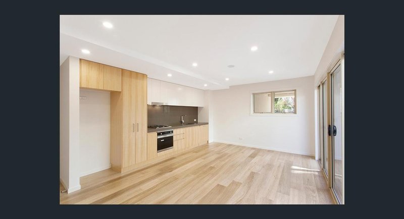 Photo - 2/6 Kokaribb Road, Carnegie VIC 3163 - Image 2