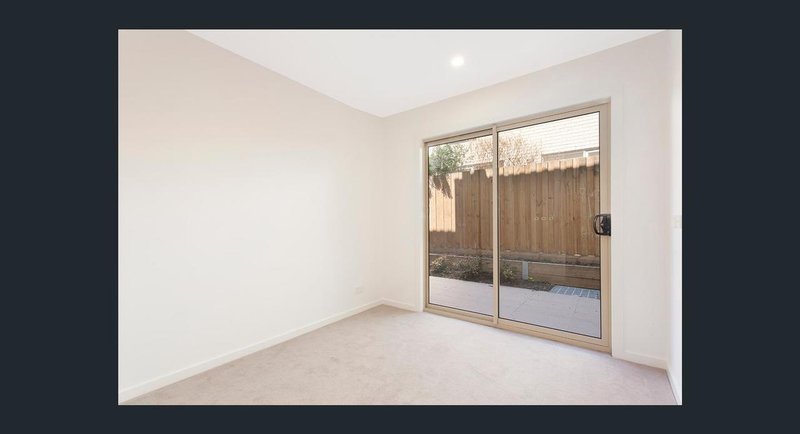 Photo - 2/6 Kokaribb Road, Carnegie VIC 3163 - Image 4