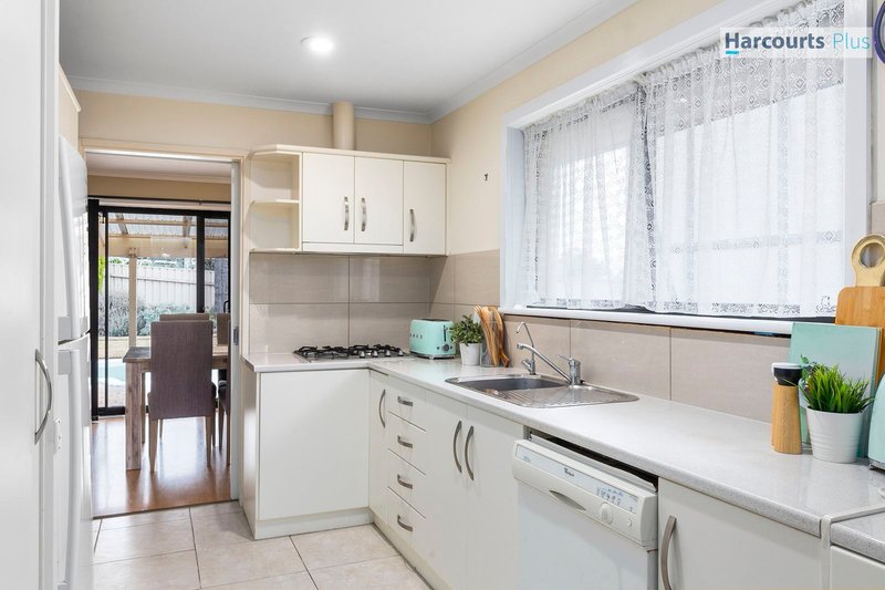 Photo - 26 Kurnabinna Terrace, Hallett Cove SA 5158 - Image 6