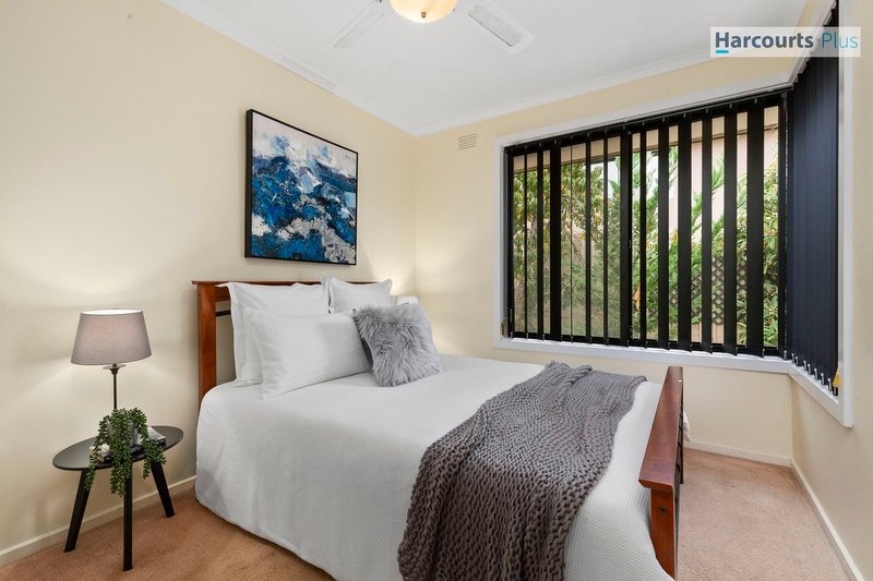 Photo - 26 Kurnabinna Terrace, Hallett Cove SA 5158 - Image 13